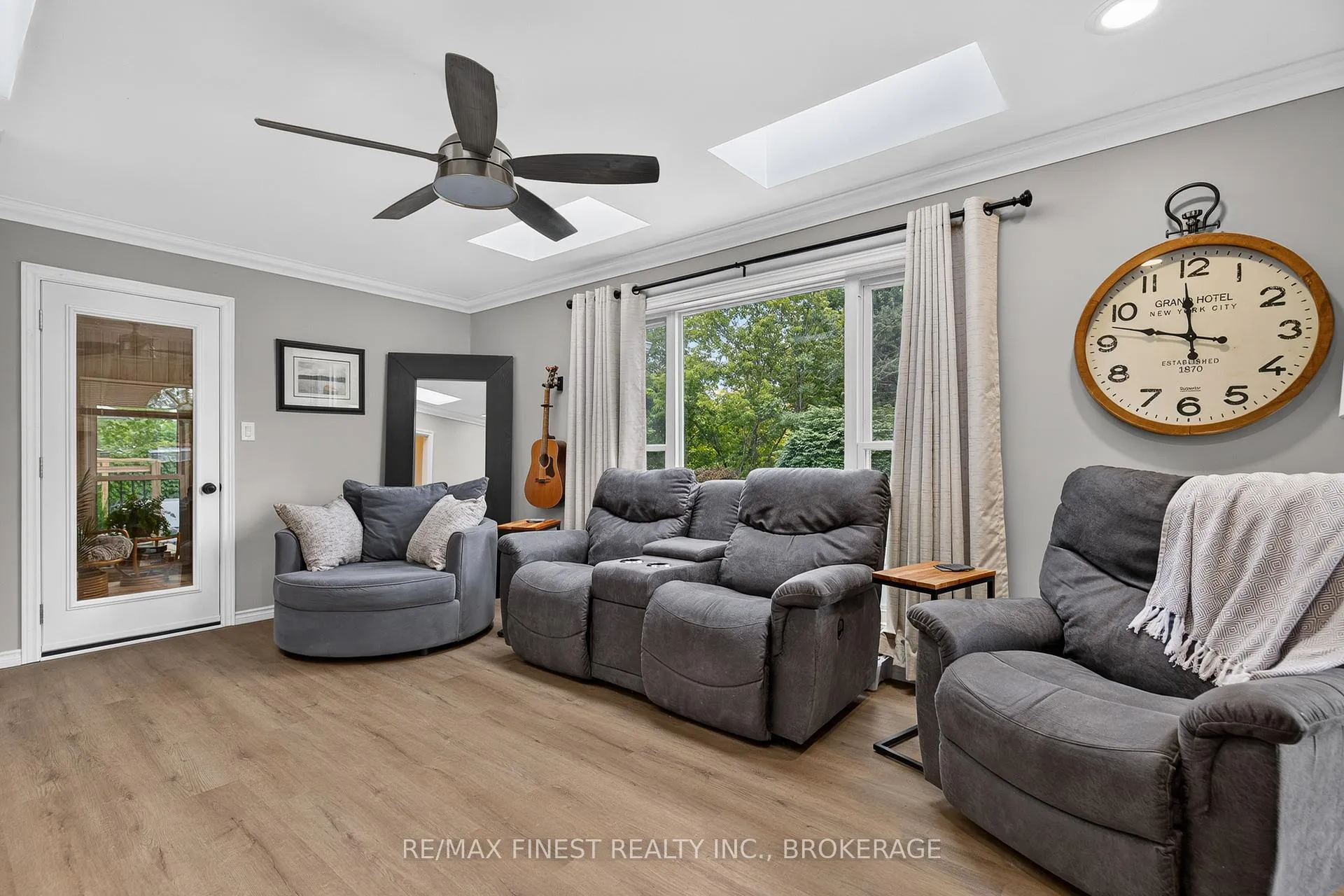 Photo 20 of 35 Keller Drive, Belleville, Belleville Ward — HOMEH