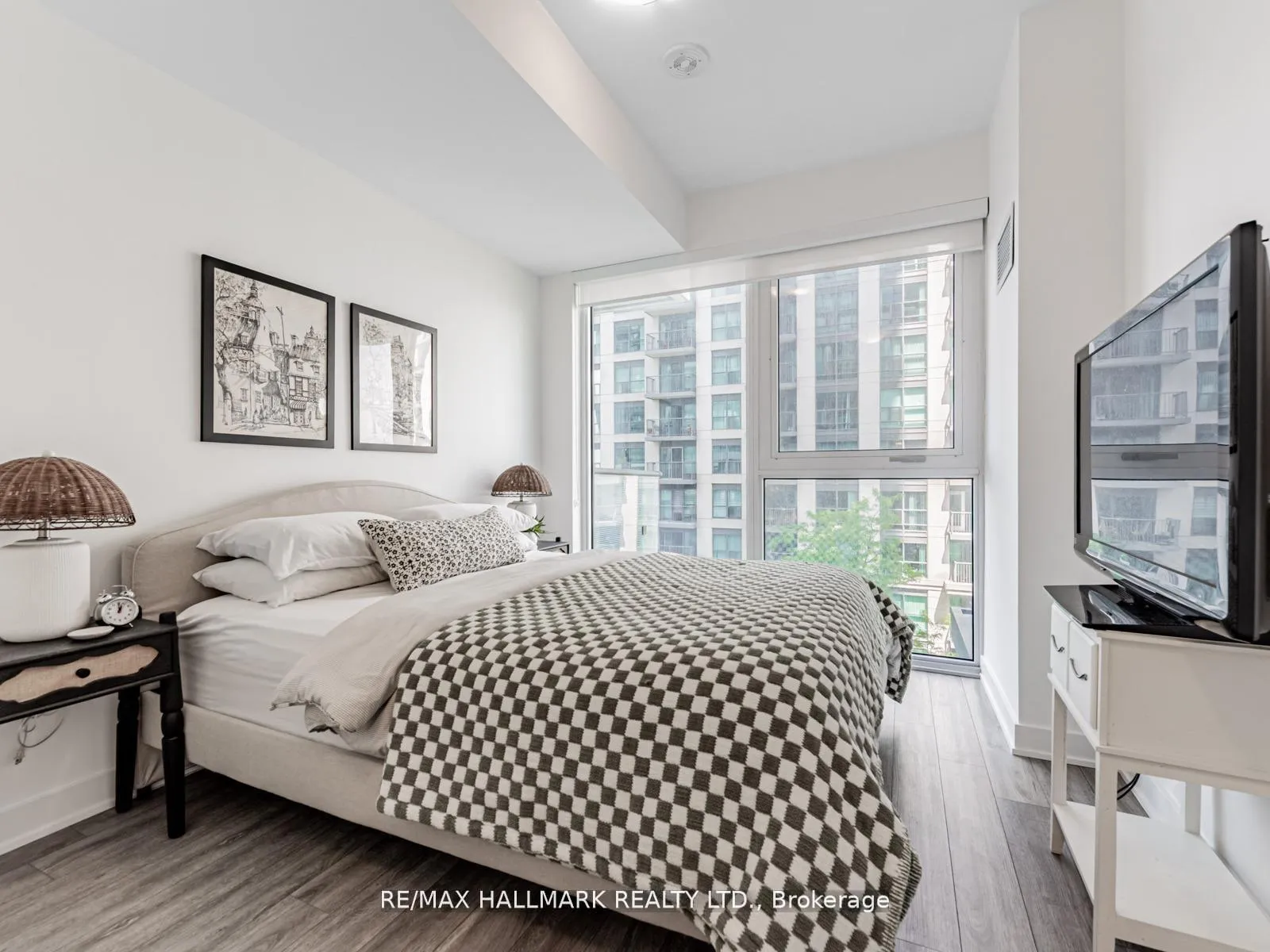 Photo 16 of Unit 404, 105 Oneida Crescent, Richmond Hill, Langstaff — HOMEH
