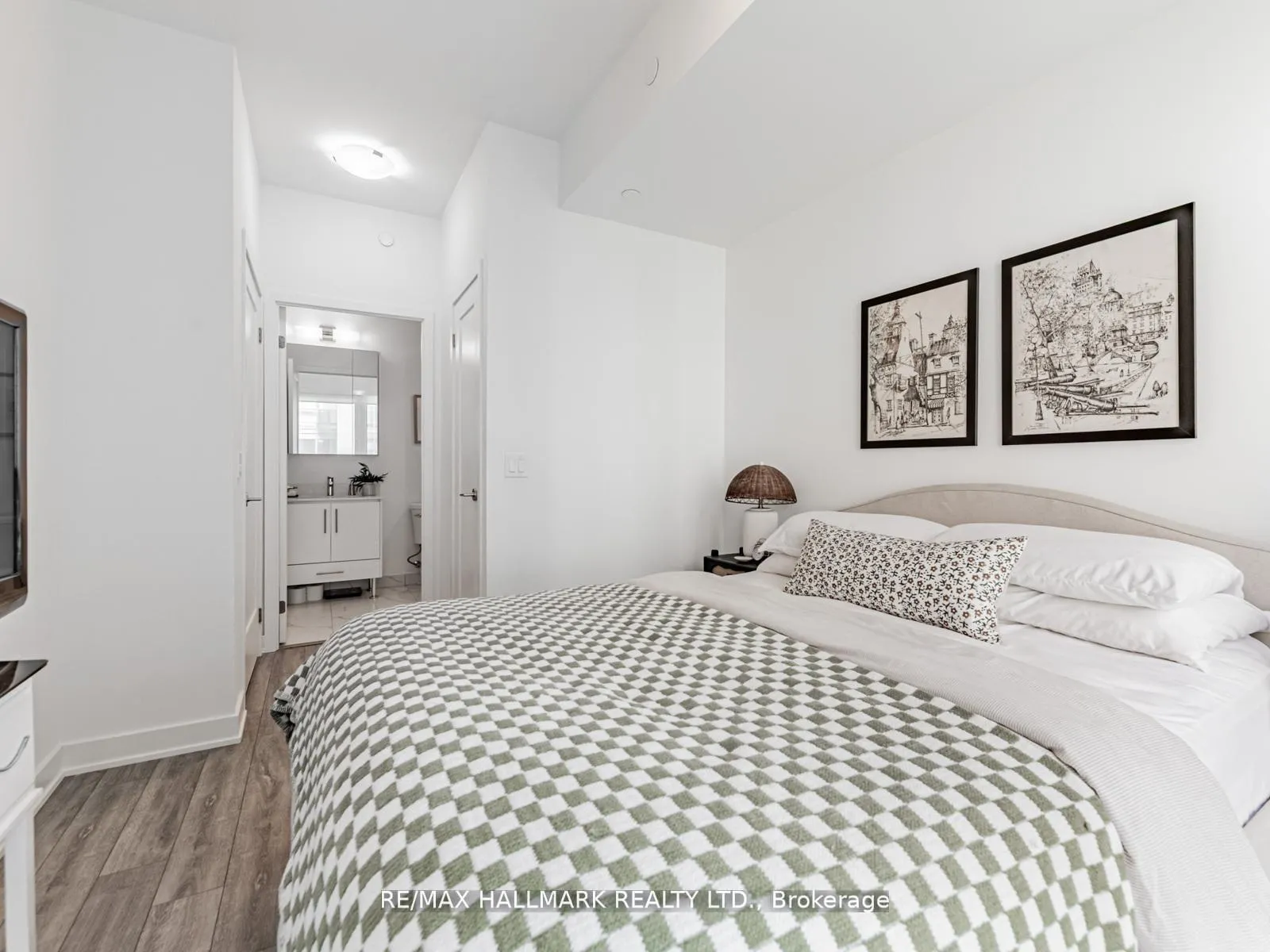 Photo 17 of Unit 404, 105 Oneida Crescent, Richmond Hill, Langstaff — HOMEH
