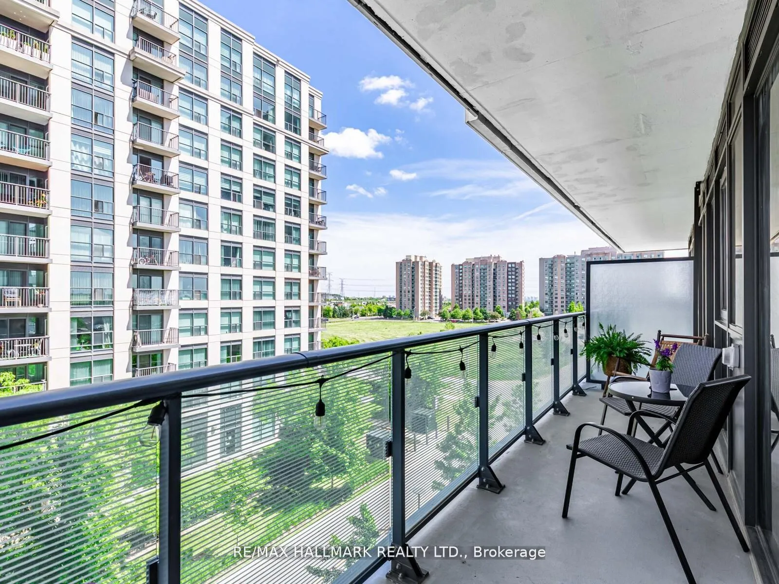 Photo 28 of Unit 404, 105 Oneida Crescent, Richmond Hill, Langstaff — HOMEH