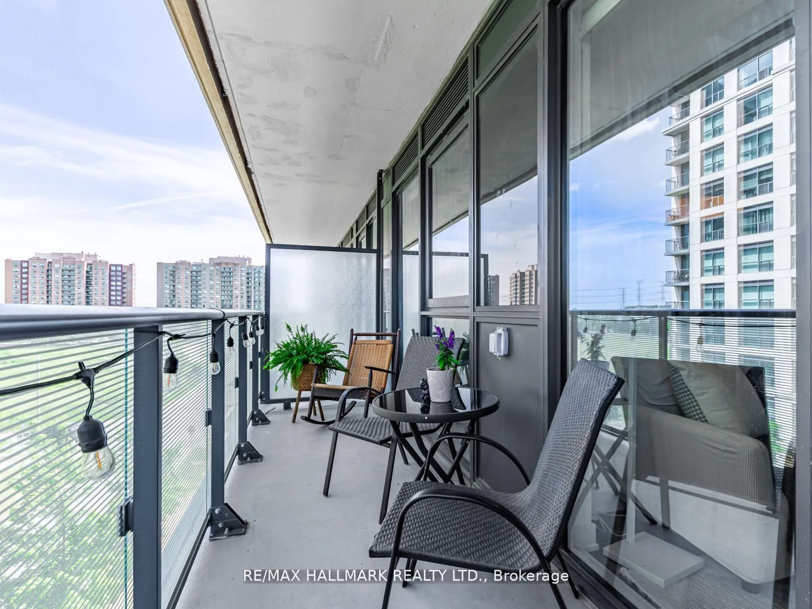 Photo 30 of Unit 404, 105 Oneida Crescent, Richmond Hill, Langstaff — HOMEH