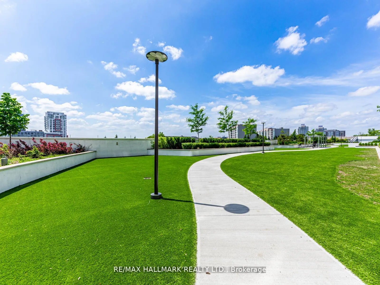 Photo 33 of Unit 404, 105 Oneida Crescent, Richmond Hill, Langstaff — HOMEH