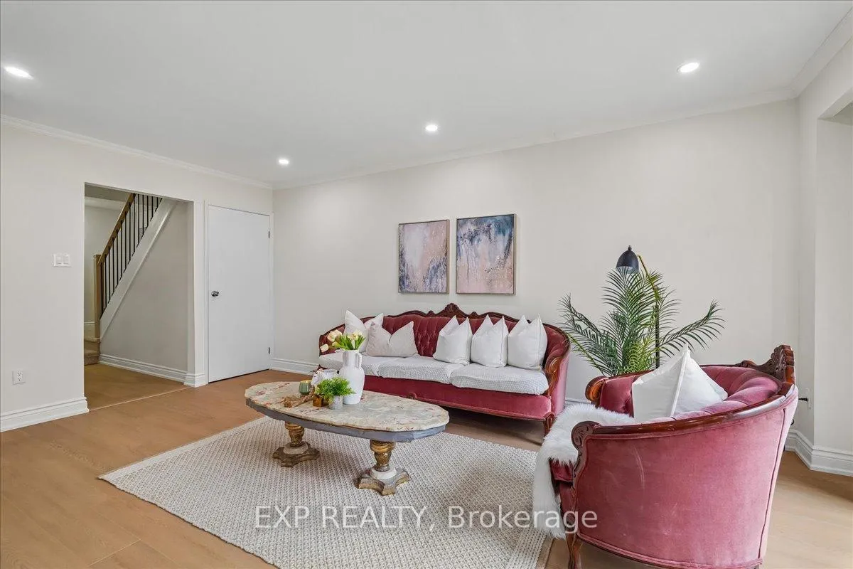 Photo 5 of Unit 72, 1556 Lancaster Drive, Oakville, Falgarwood — HOMEH