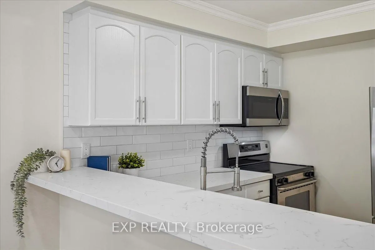 Photo 8 of Unit 72, 1556 Lancaster Drive, Oakville, Falgarwood — HOMEH