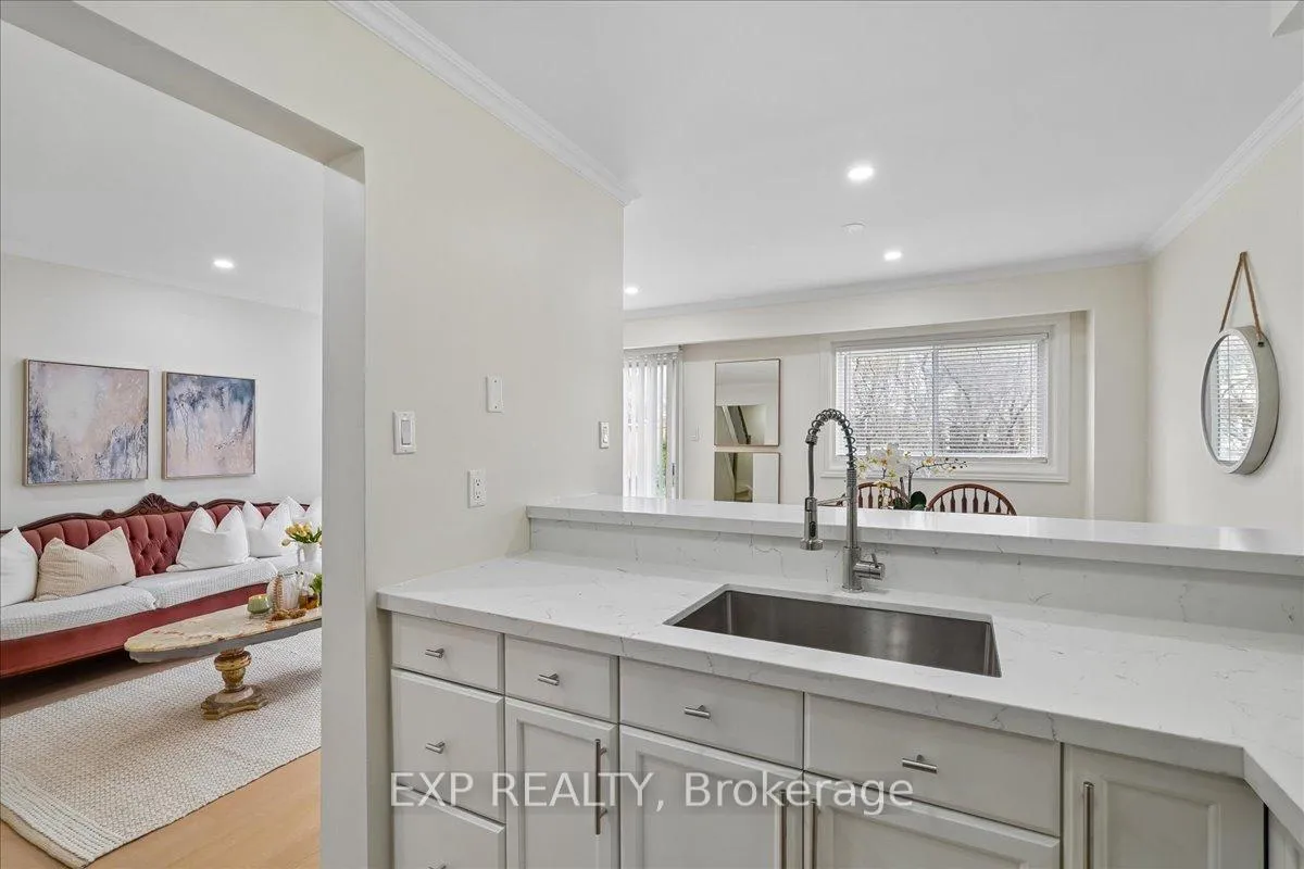 Photo 9 of Unit 72, 1556 Lancaster Drive, Oakville, Falgarwood — HOMEH