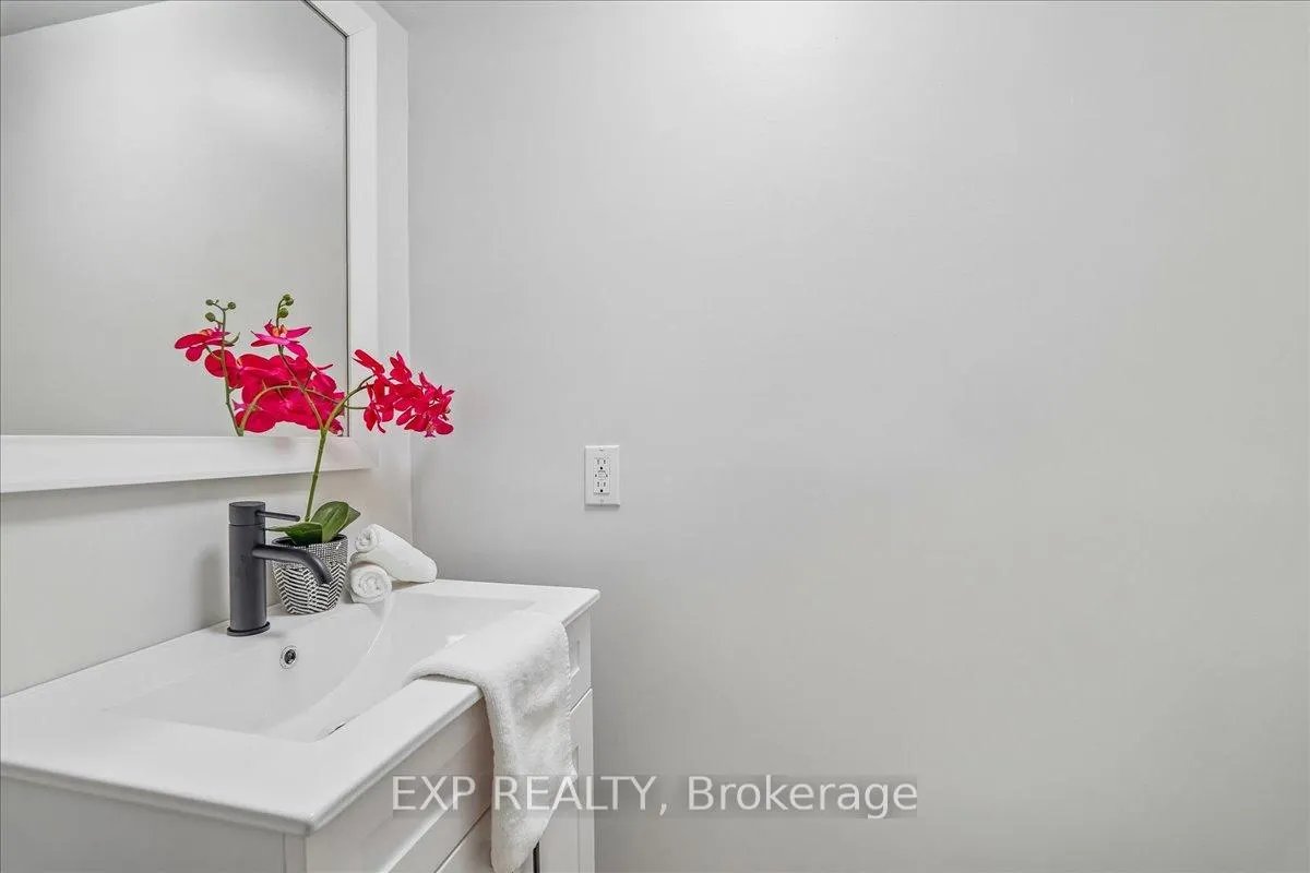 Photo 20 of Unit 72, 1556 Lancaster Drive, Oakville, Falgarwood — HOMEH
