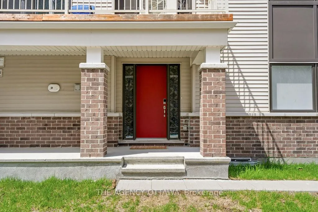 Photo 4 of 920 Nova Private, Ottawa, Barrhaven - Half Moon Bay — HOMEH