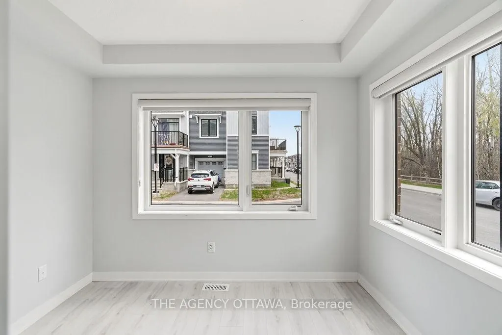 Photo 10 of 920 Nova Private, Ottawa, Barrhaven - Half Moon Bay — HOMEH