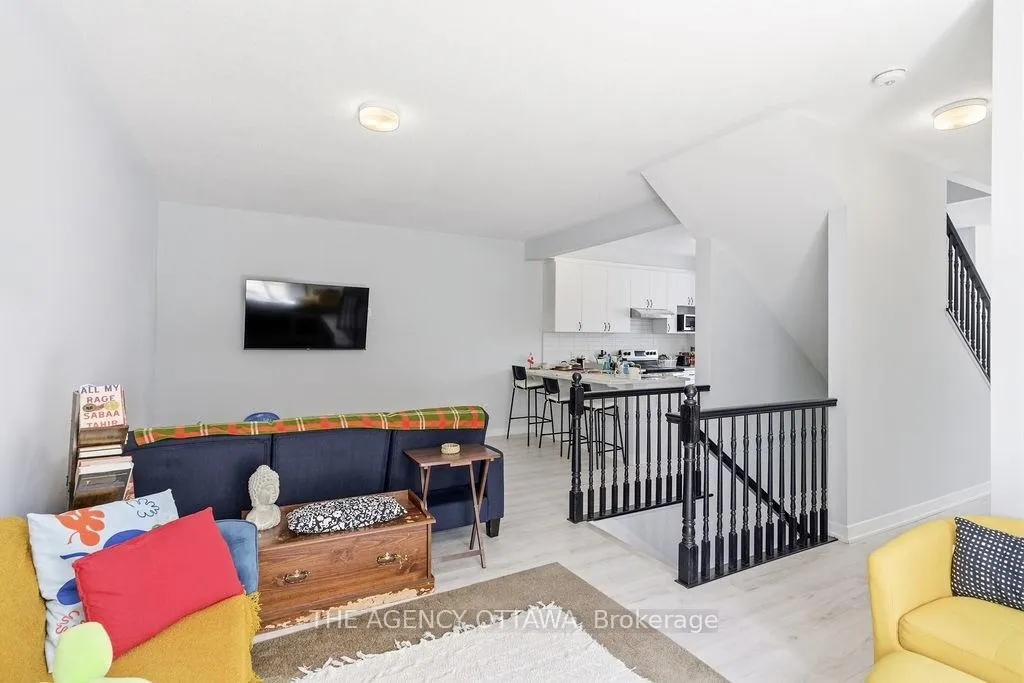Photo 12 of 920 Nova Private, Ottawa, Barrhaven - Half Moon Bay — HOMEH