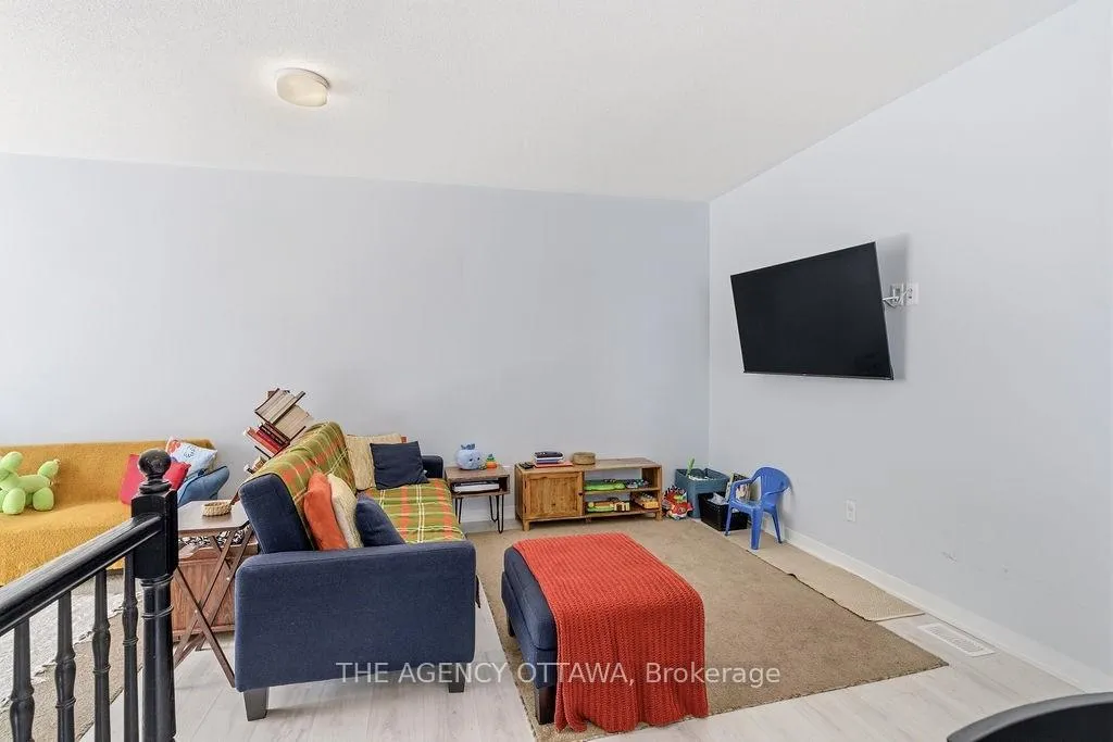 Photo 17 of 920 Nova Private, Ottawa, Barrhaven - Half Moon Bay — HOMEH