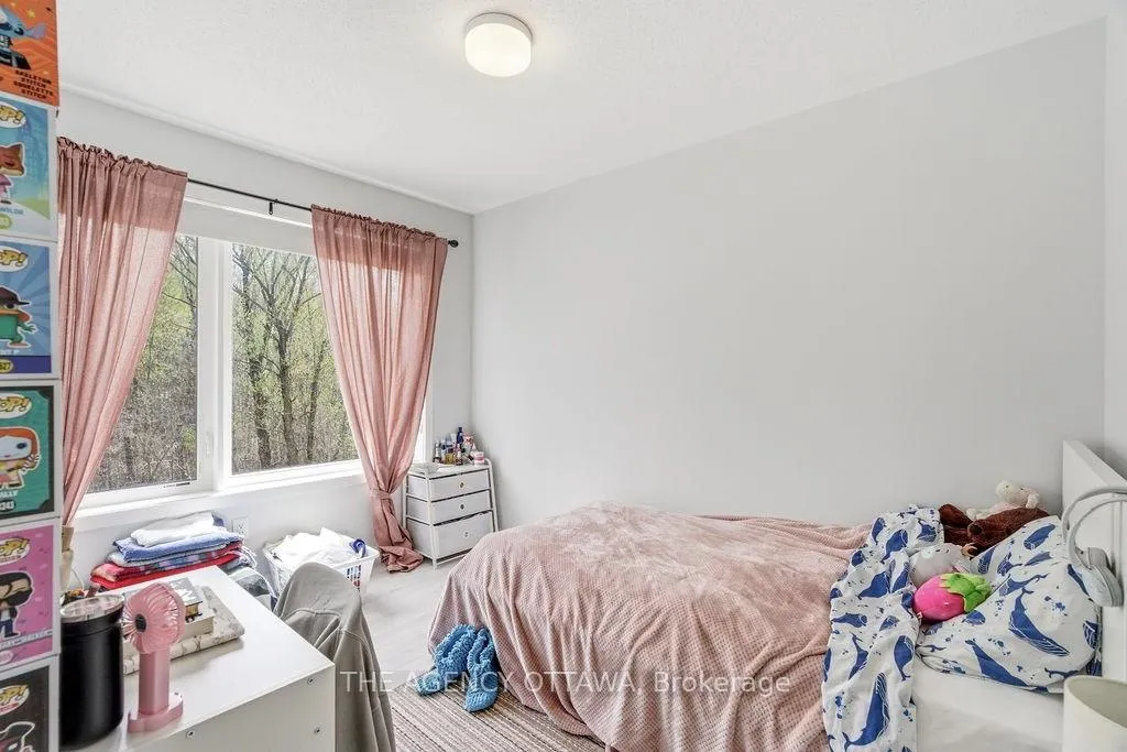 Photo 25 of 920 Nova Private, Ottawa, Barrhaven - Half Moon Bay — HOMEH