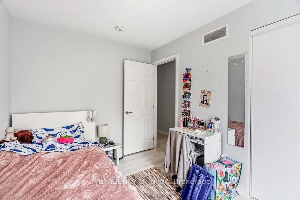 Photo 26 of 920 Nova Private, Ottawa, Barrhaven - Half Moon Bay — HOMEH