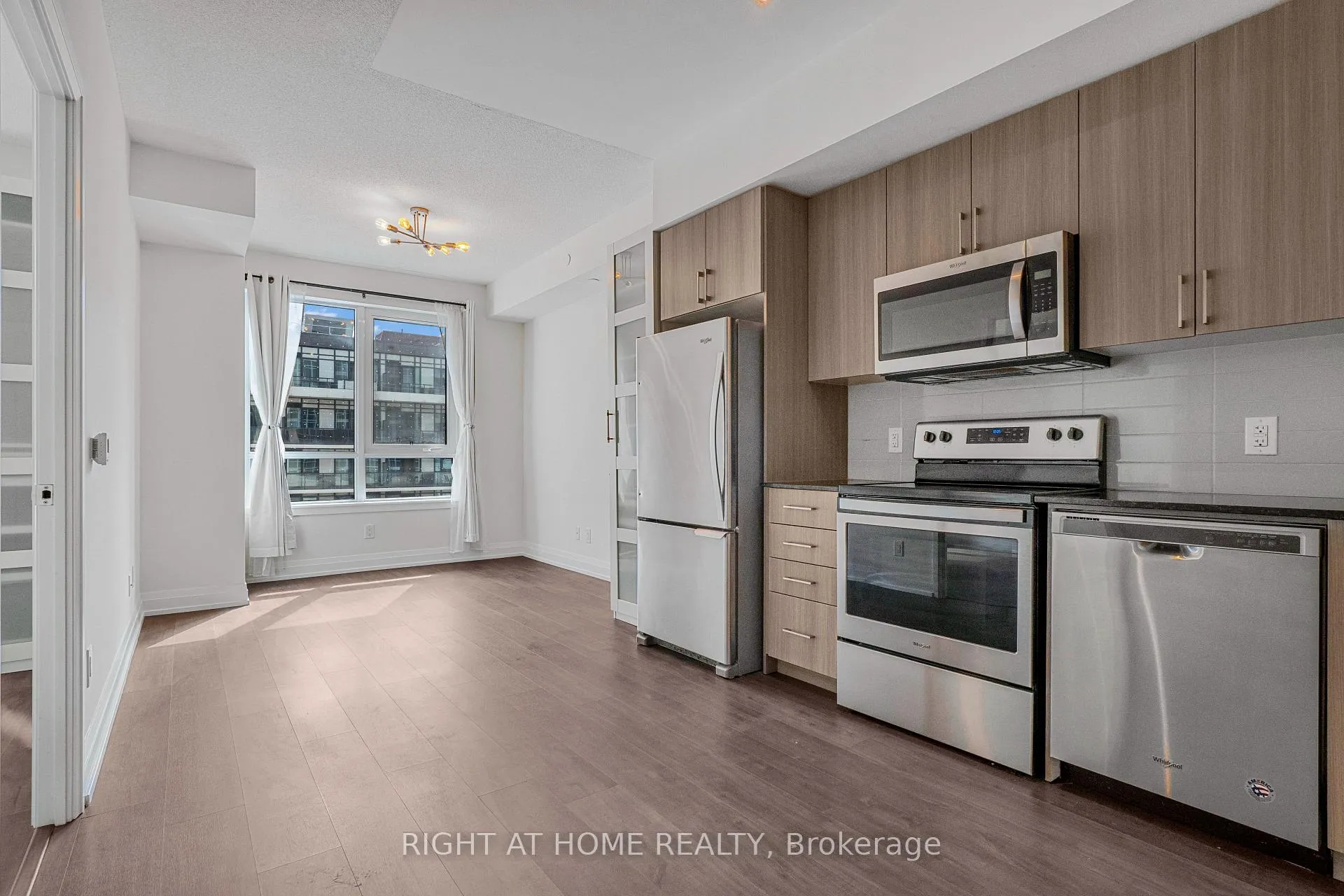Photo 3 of Unit 633, 591 Sheppard Avenue, North York, Bayview Village — HOMEH