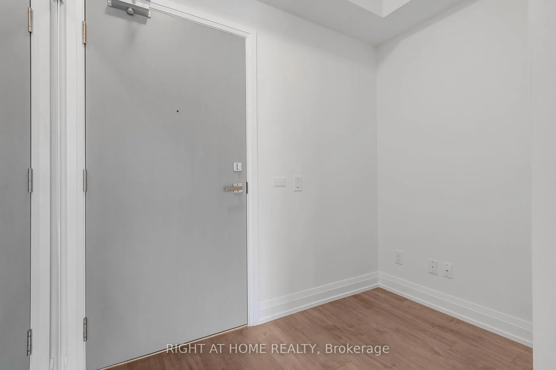 Photo 11 of Unit 633, 591 Sheppard Avenue, North York, Bayview Village — HOMEH