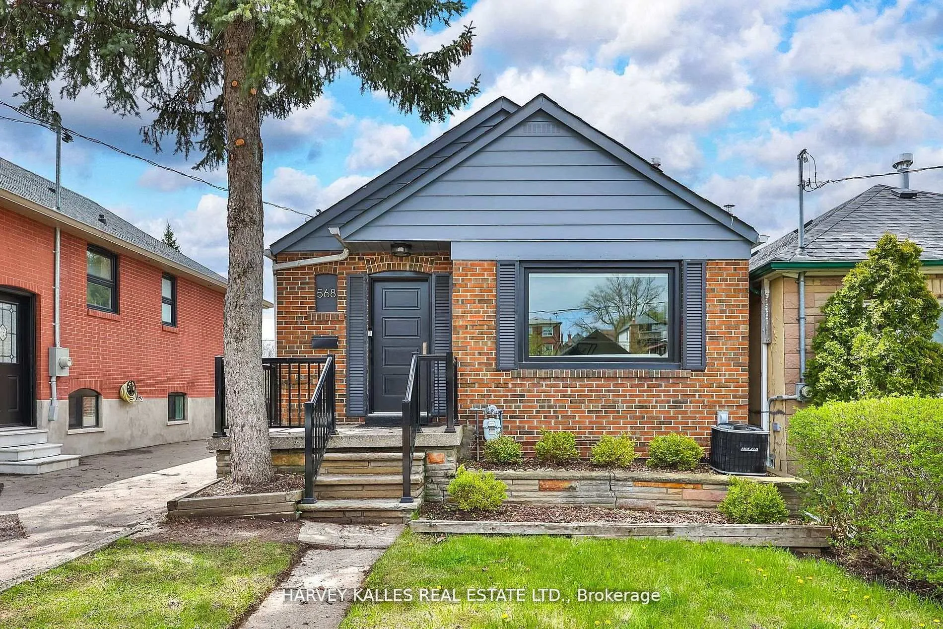 Photo 2 of 568 Northcliffe Boulevard, Toronto, Oakwood Village — HOMEH