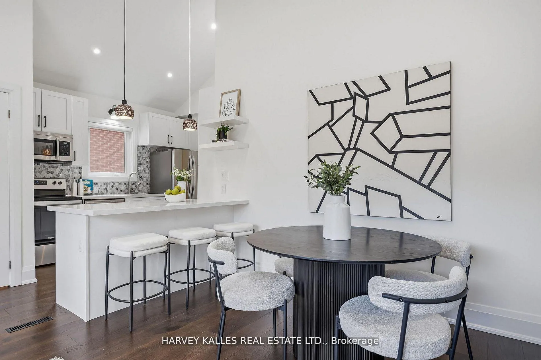 Photo 11 of 568 Northcliffe Boulevard, Toronto, Oakwood Village — HOMEH