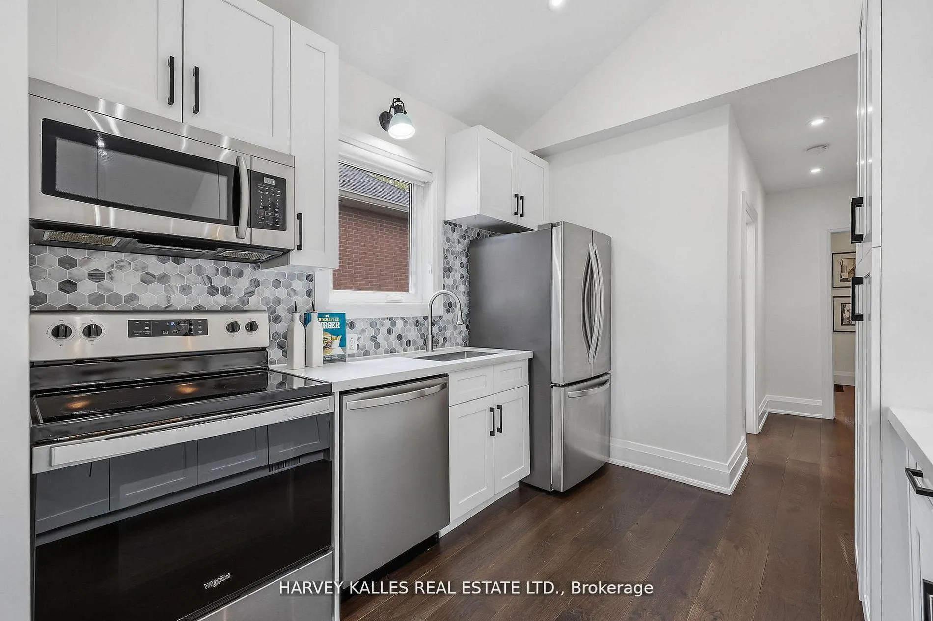 Photo 13 of 568 Northcliffe Boulevard, Toronto, Oakwood Village — HOMEH