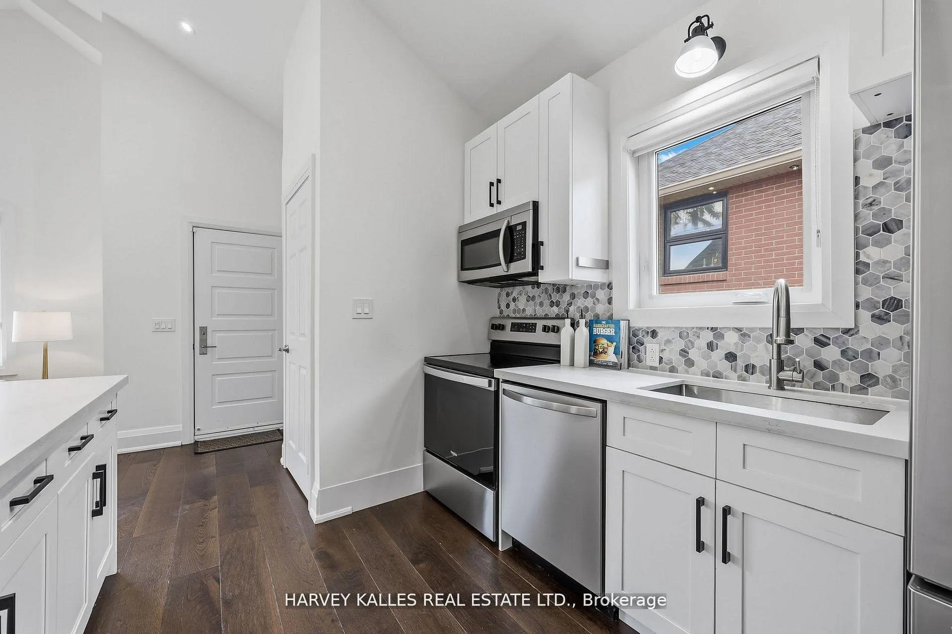 Photo 14 of 568 Northcliffe Boulevard, Toronto, Oakwood Village — HOMEH