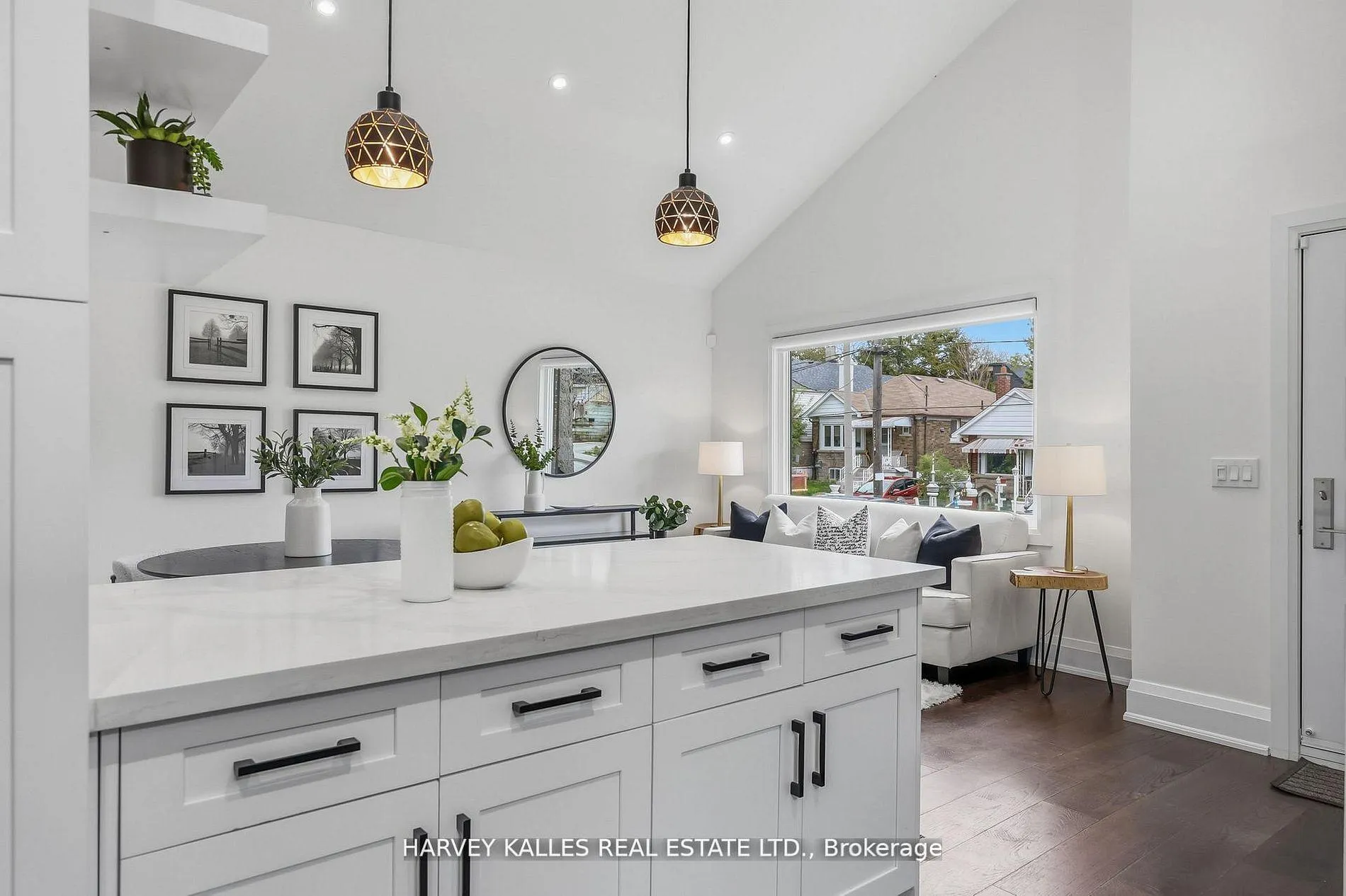 Photo 16 of 568 Northcliffe Boulevard, Toronto, Oakwood Village — HOMEH