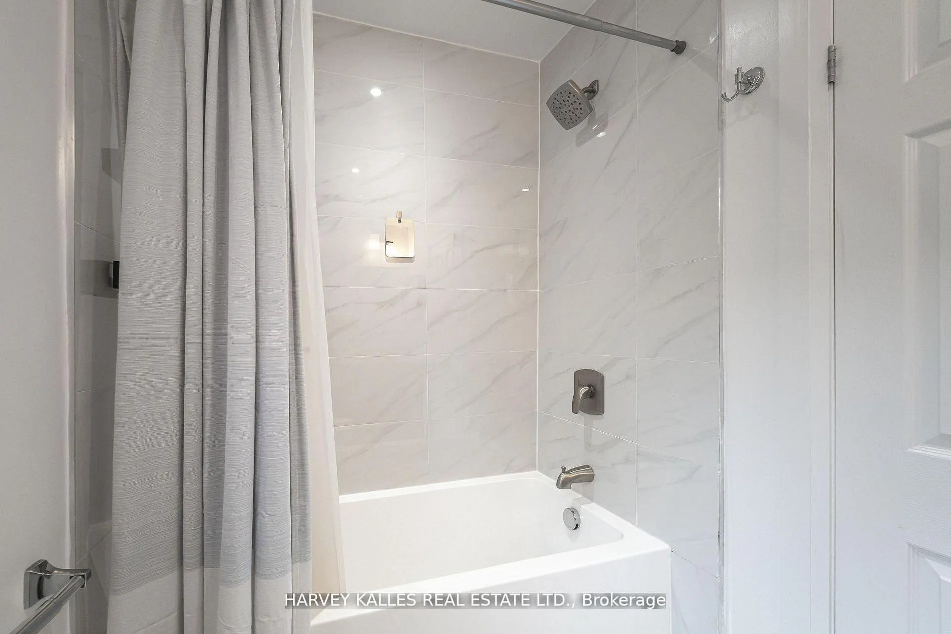 Photo 25 of 568 Northcliffe Boulevard, Toronto, Oakwood Village — HOMEH