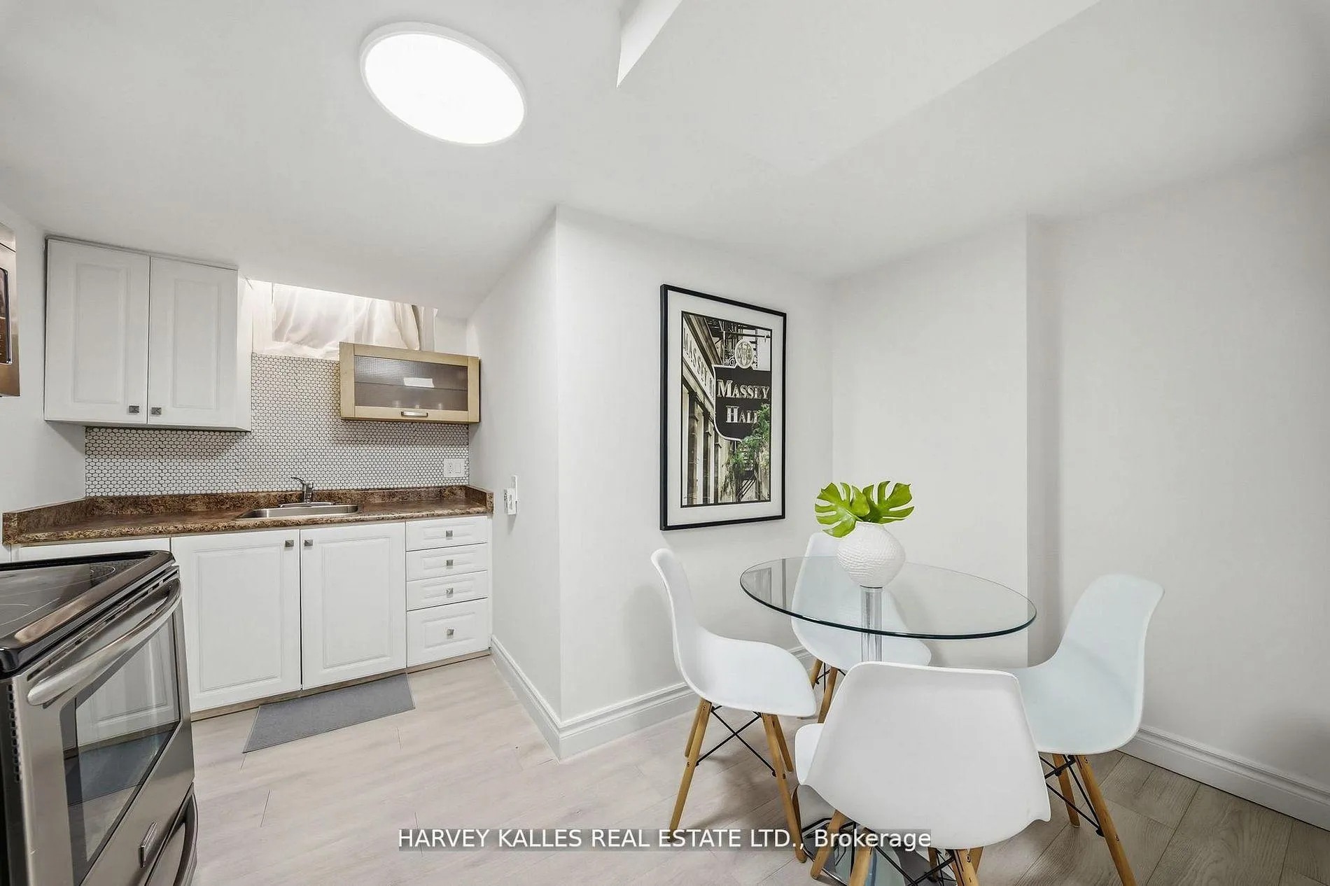 Photo 29 of 568 Northcliffe Boulevard, Toronto, Oakwood Village — HOMEH
