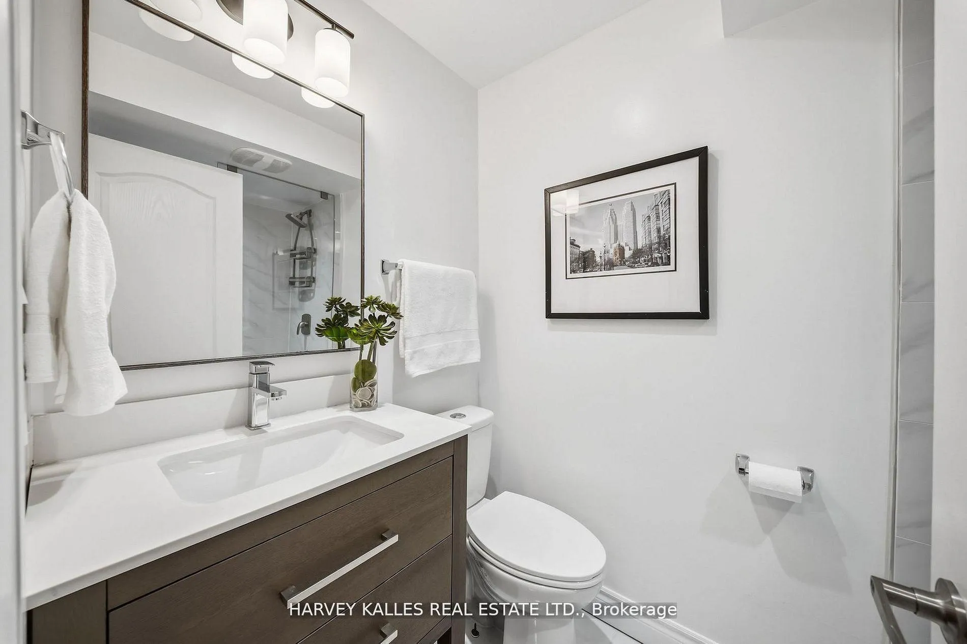 Photo 33 of 568 Northcliffe Boulevard, Toronto, Oakwood Village — HOMEH