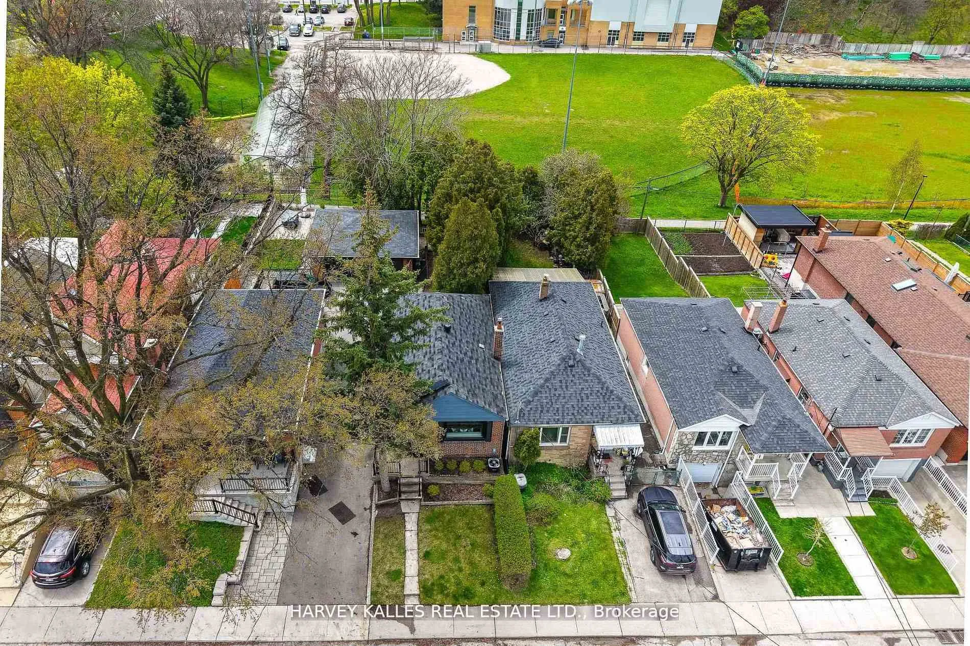 Photo 43 of 568 Northcliffe Boulevard, Toronto, Oakwood Village — HOMEH
