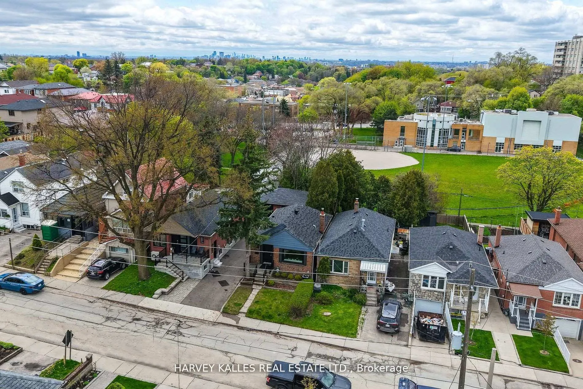 Photo 45 of 568 Northcliffe Boulevard, Toronto, Oakwood Village — HOMEH