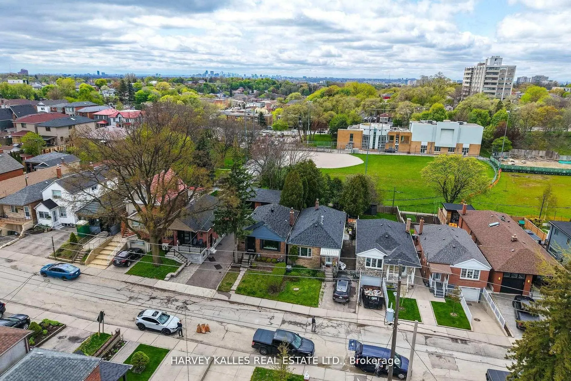 Photo 46 of 568 Northcliffe Boulevard, Toronto, Oakwood Village — HOMEH