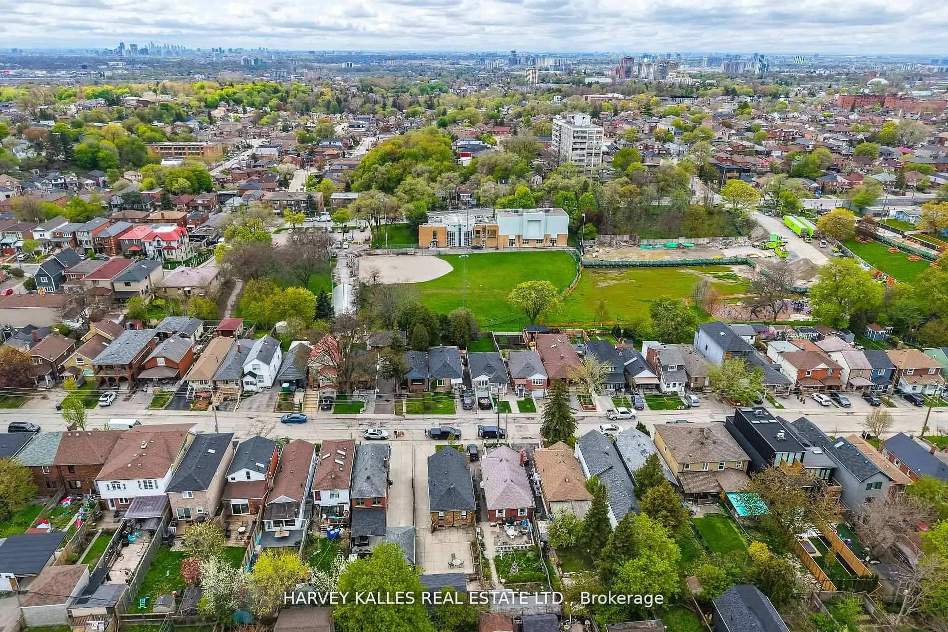 Photo 47 of 568 Northcliffe Boulevard, Toronto, Oakwood Village — HOMEH