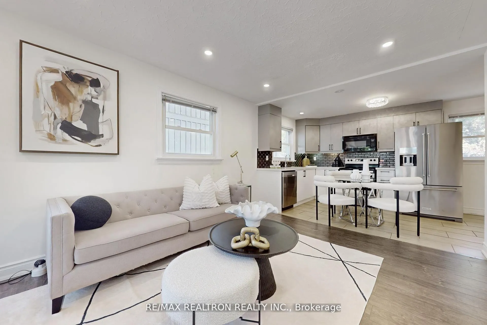 Photo 9 of 59 Machell Avenue, Aurora, Aurora Village — HOMEH
