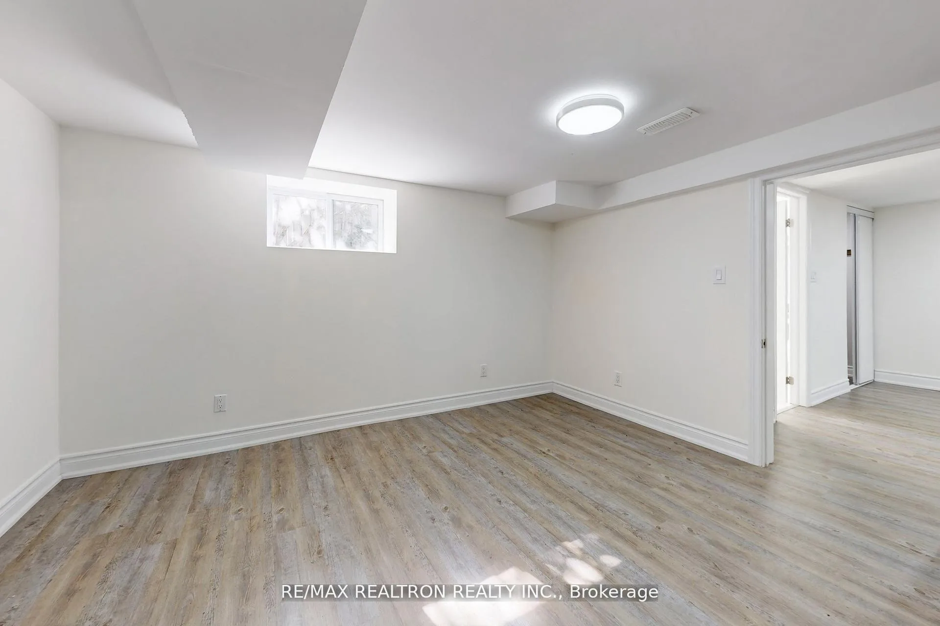 Photo 39 of 59 Machell Avenue, Aurora, Aurora Village — HOMEH