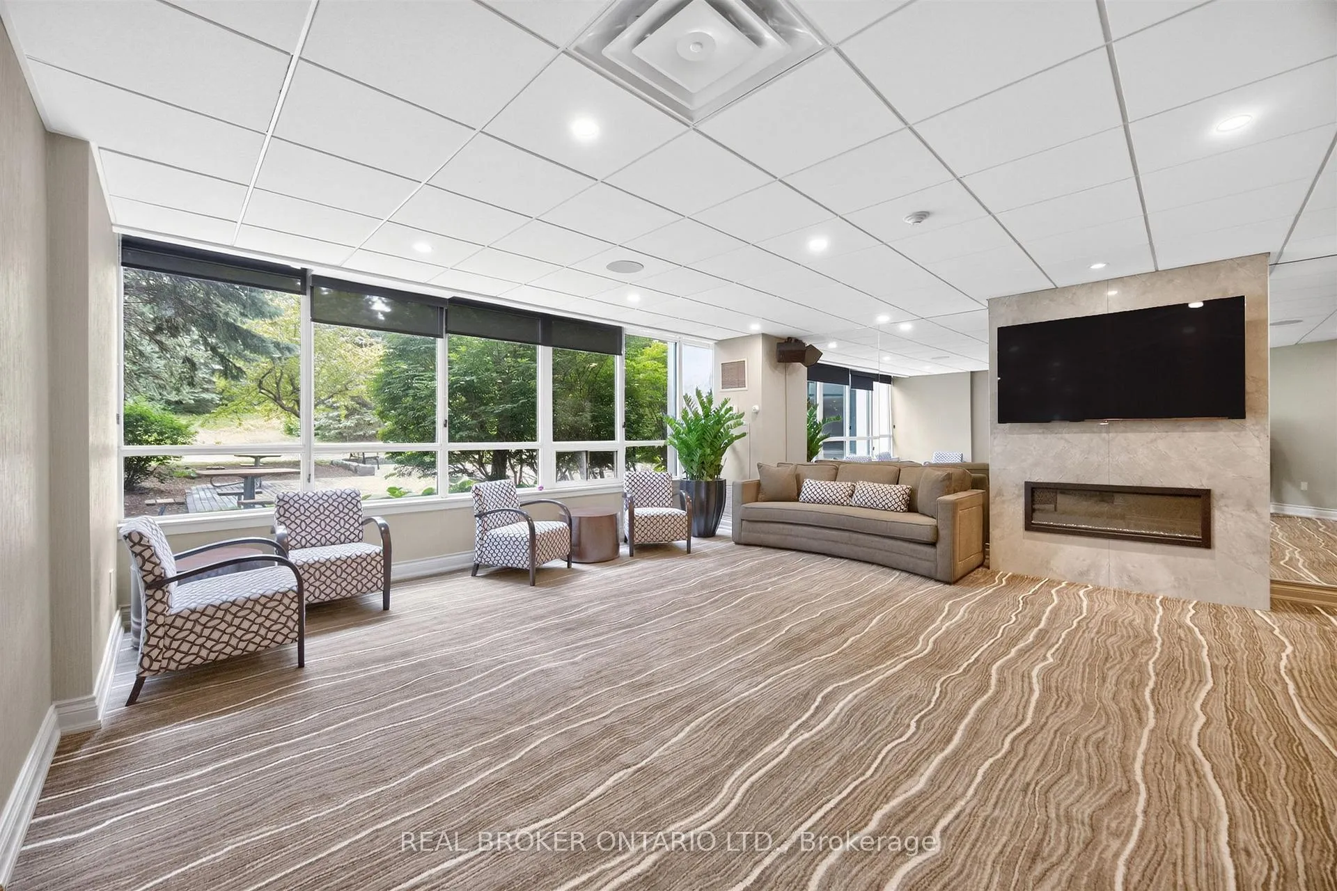 Photo 42 of Unit 501, 7250 Yonge Street, Vaughan, Crestwood-Springfarm-Yorkhill — HOMEH