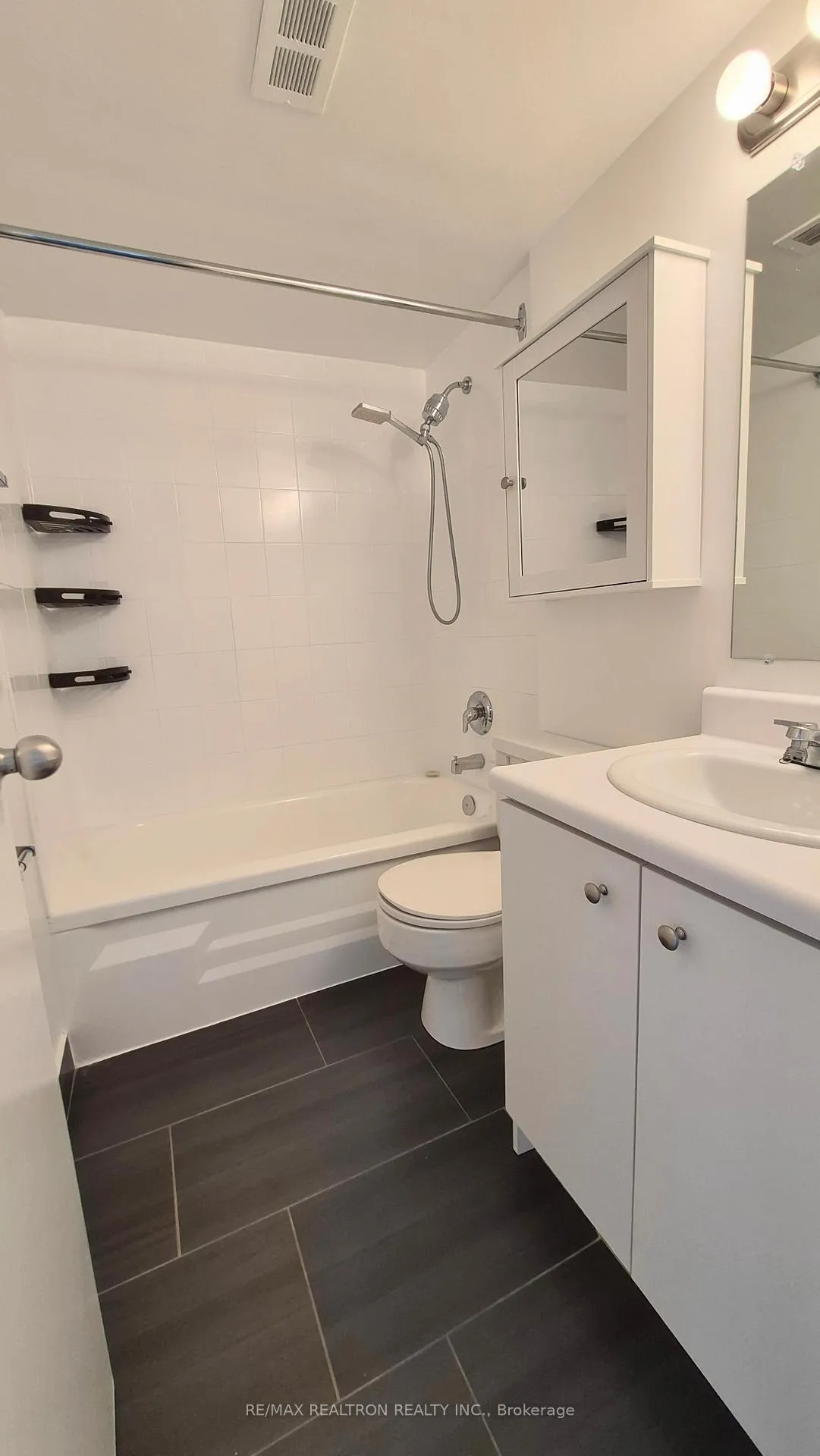 Photo 4 of Unit 505, 21 Vaughan Road, Toronto, Wychwood — HOMEH