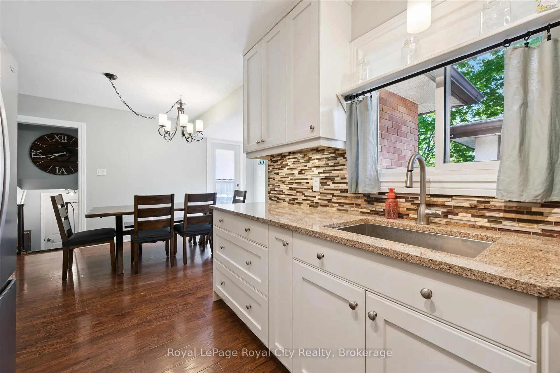 Photo 19 of 229 Ross Avenue, Kitchener — HOMEH