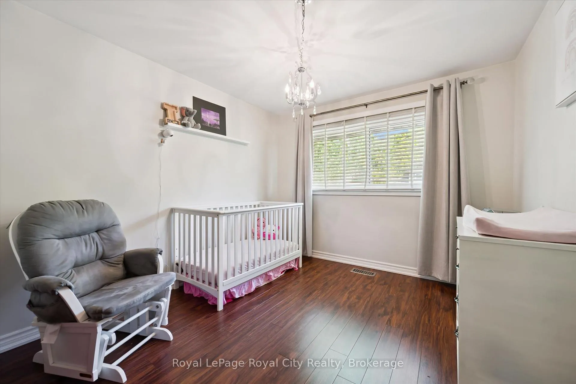 Photo 22 of 229 Ross Avenue, Kitchener — HOMEH