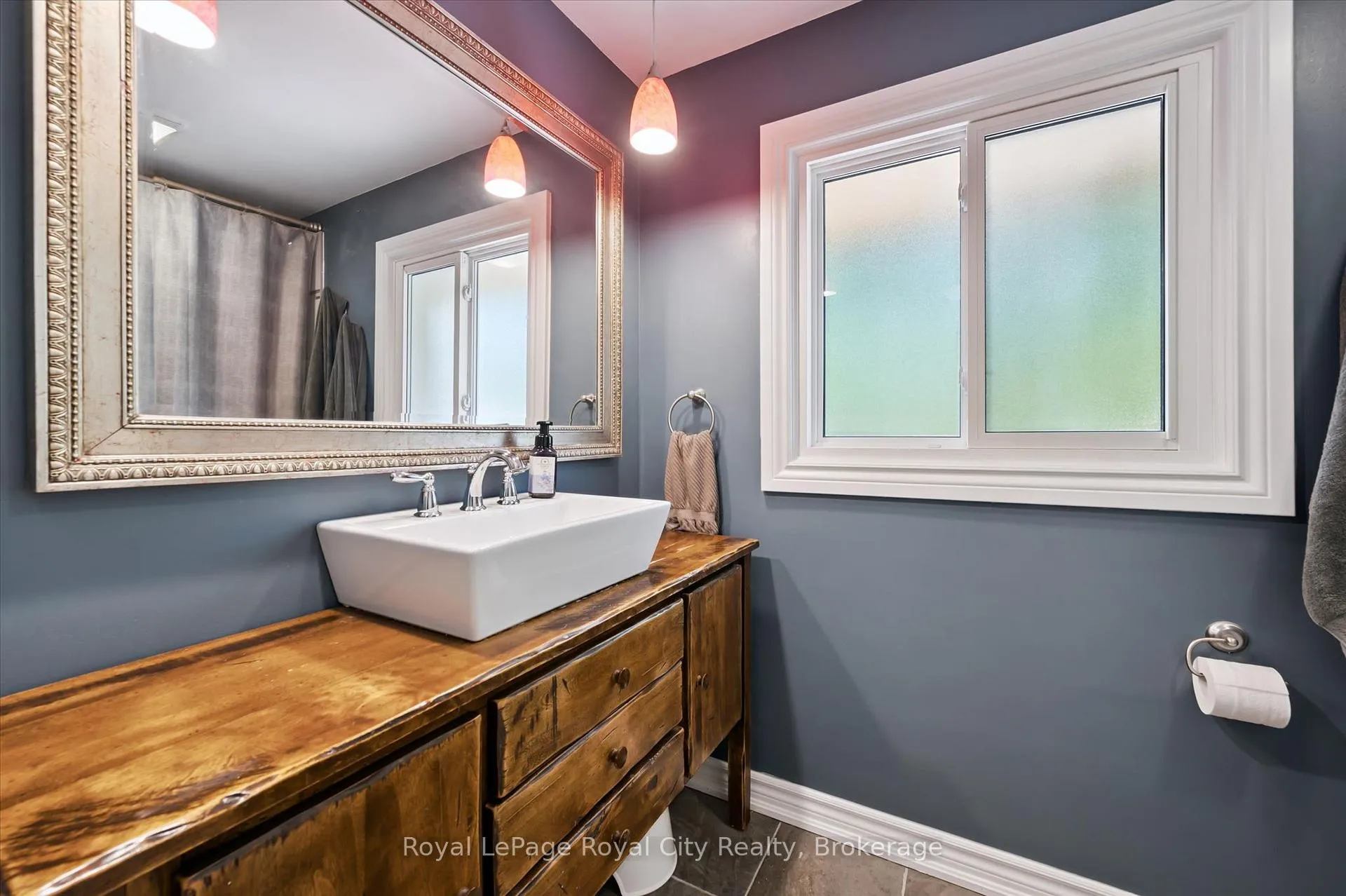 Photo 28 of 229 Ross Avenue, Kitchener — HOMEH