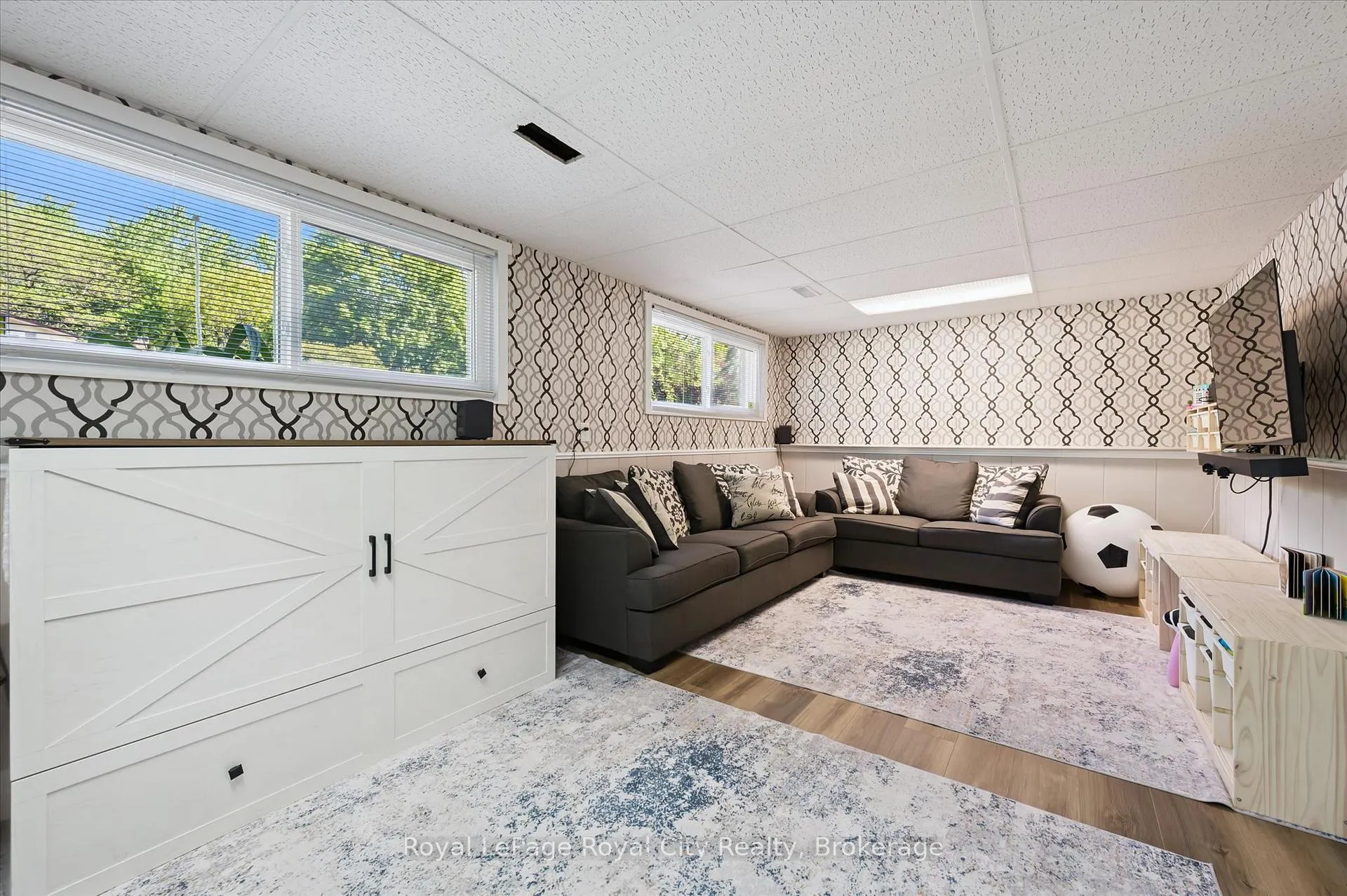 Photo 31 of 229 Ross Avenue, Kitchener — HOMEH