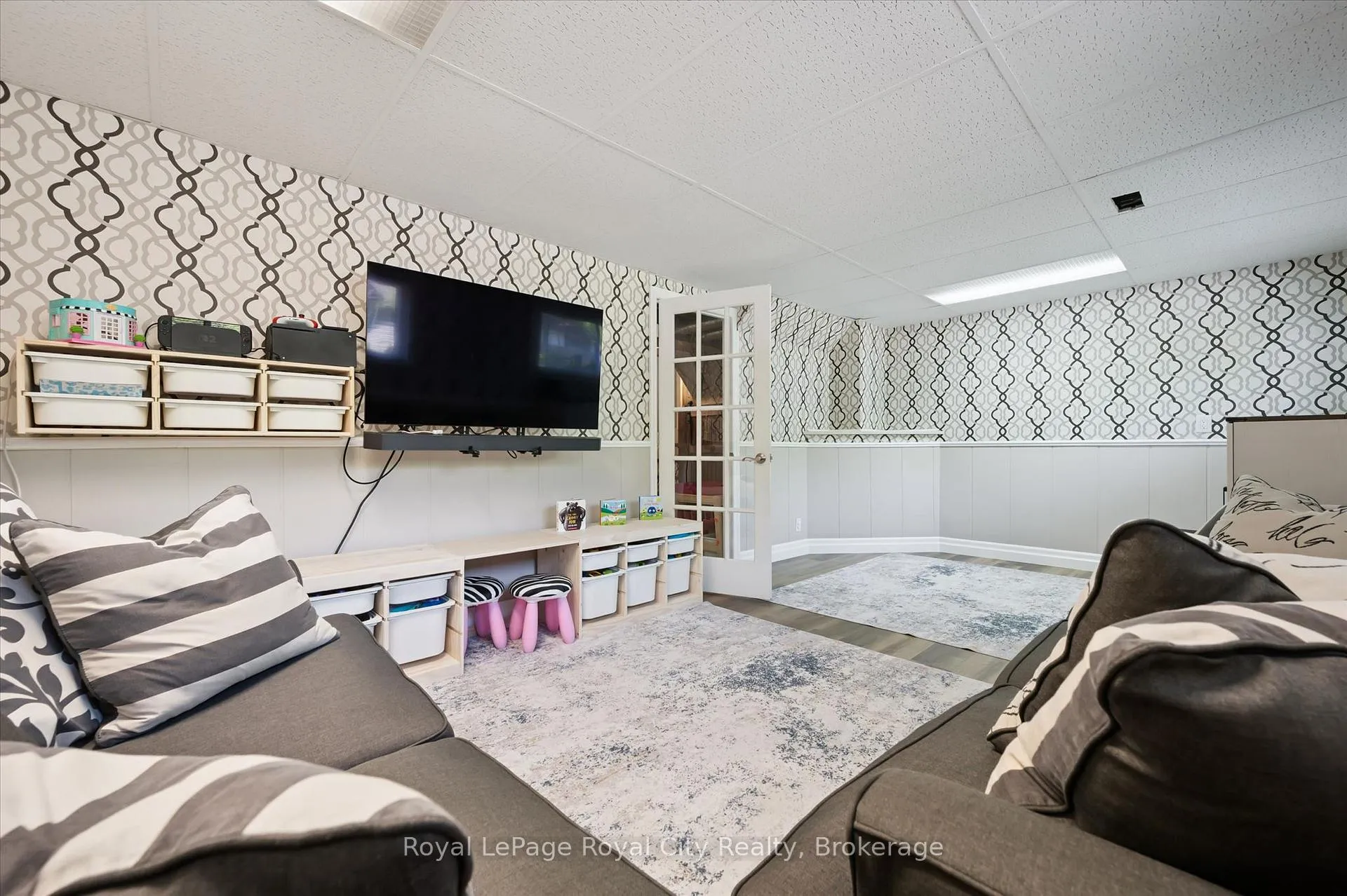 Photo 33 of 229 Ross Avenue, Kitchener — HOMEH