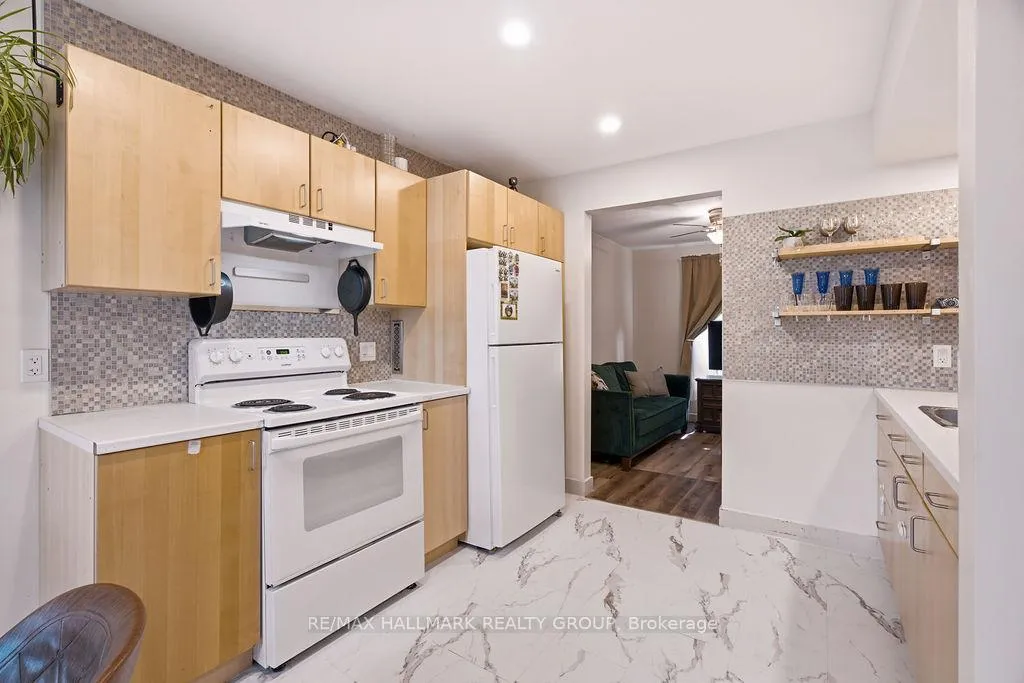 Photo 7 of 67 Grady Crescent, Ottawa, Sheahan Estates/Trend Village — HOMEH
