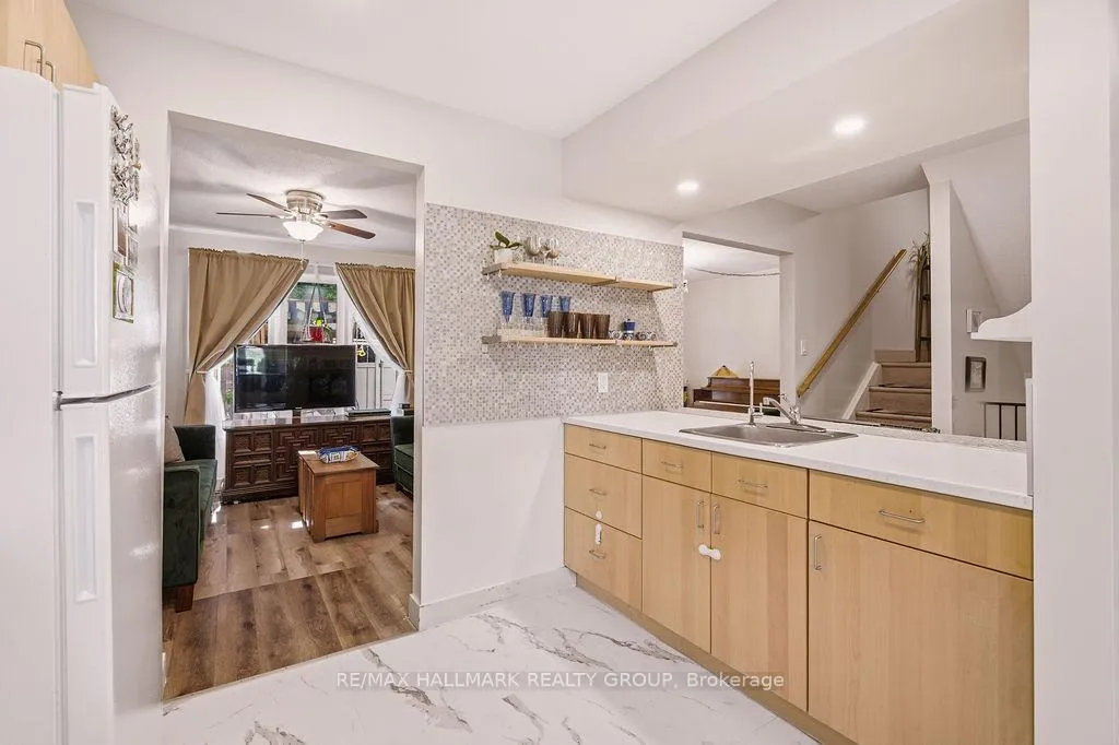 Photo 9 of 67 Grady Crescent, Ottawa, Sheahan Estates/Trend Village — HOMEH