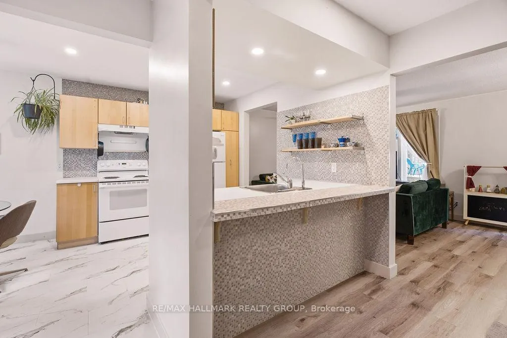 Photo 12 of 67 Grady Crescent, Ottawa, Sheahan Estates/Trend Village — HOMEH