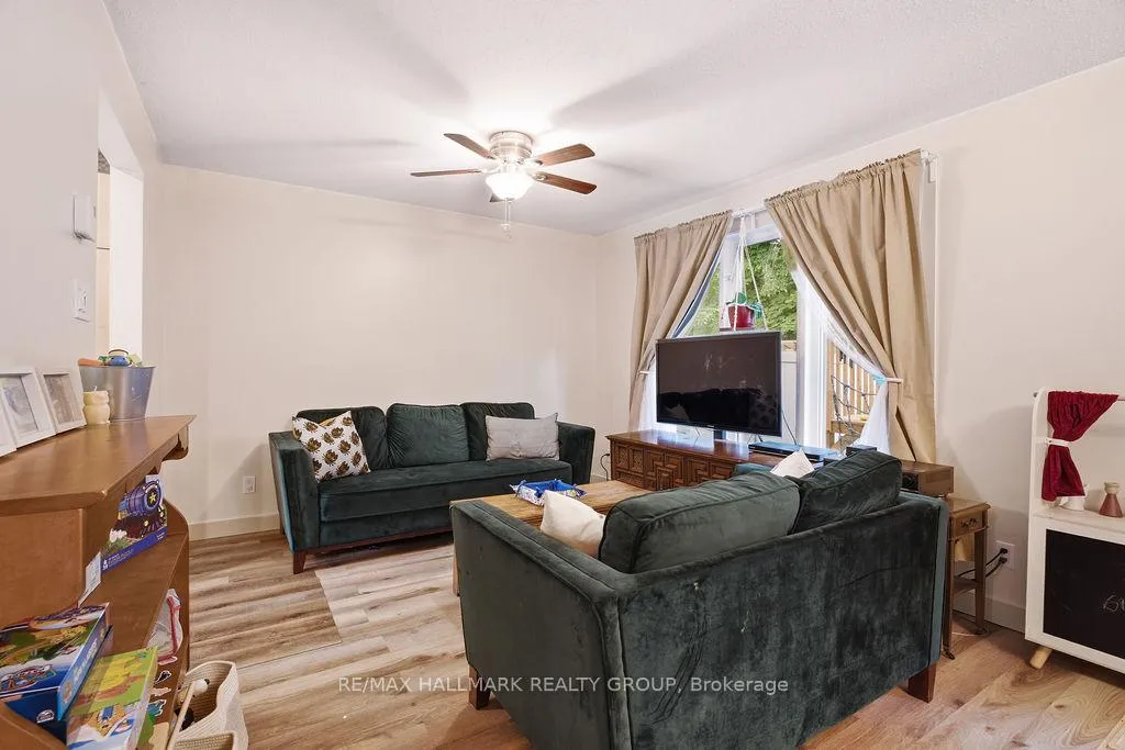 Photo 18 of 67 Grady Crescent, Ottawa, Sheahan Estates/Trend Village — HOMEH