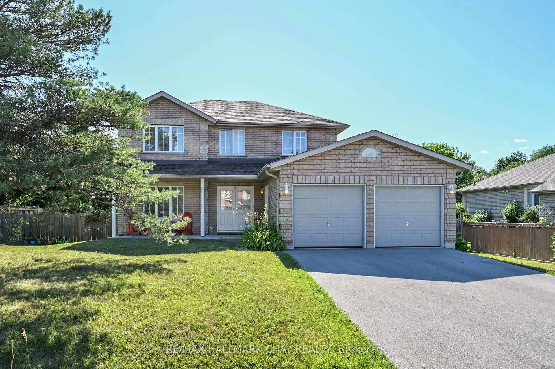 Photo 2 of 16 Brian Crescent, Adjala-Tosorontio, Everett — HOMEH