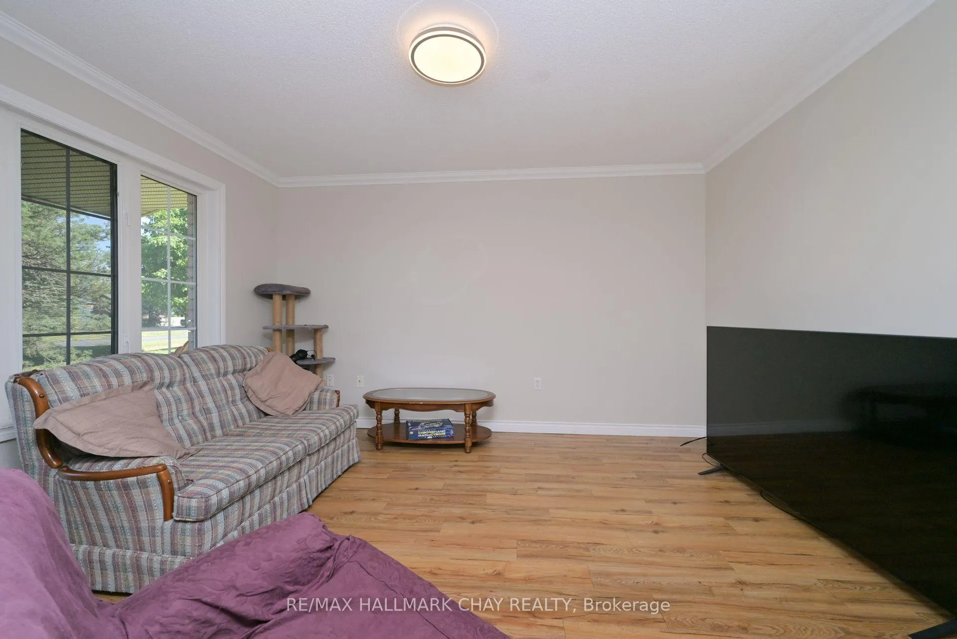 Photo 6 of 16 Brian Crescent, Adjala-Tosorontio, Everett — HOMEH