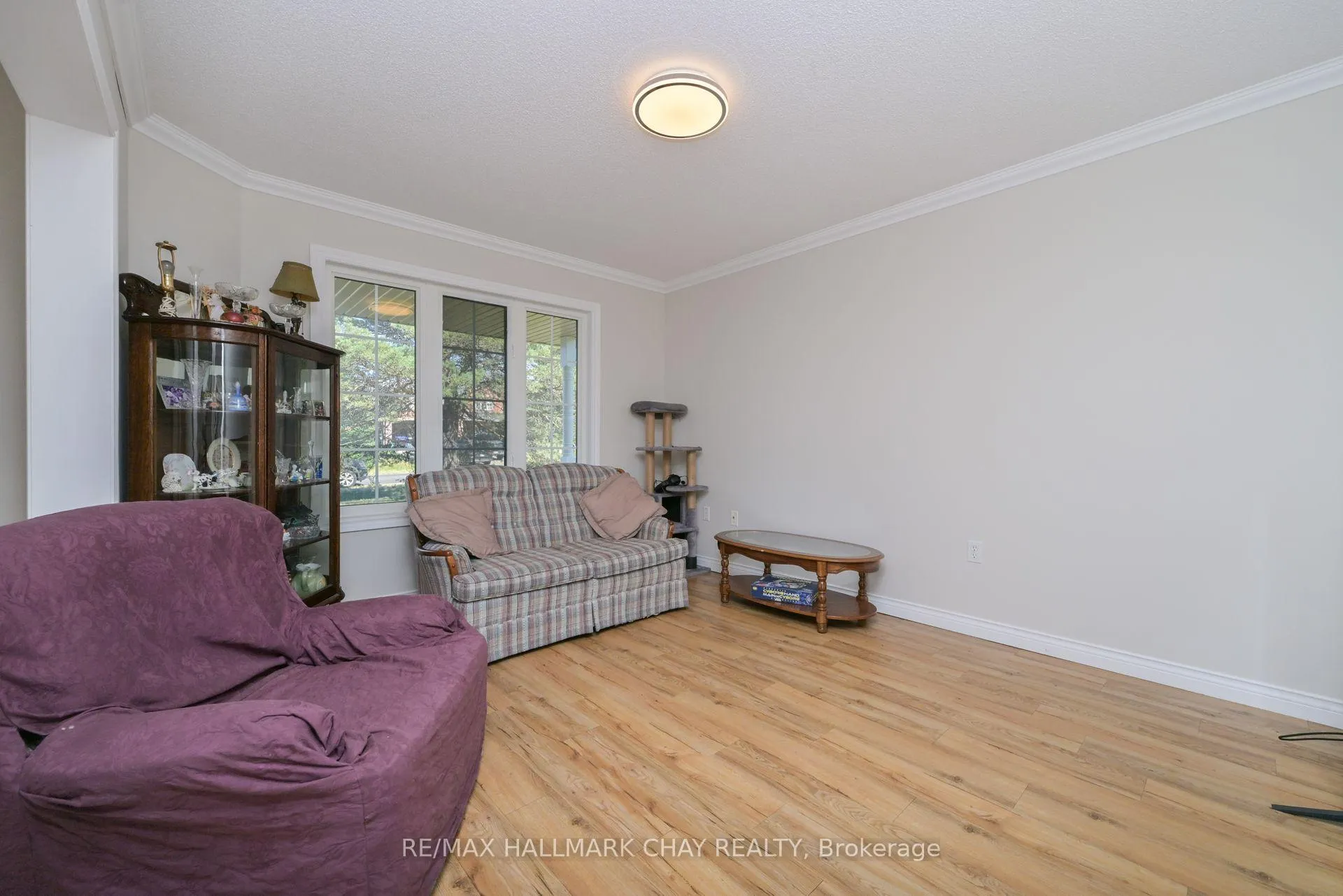 Photo 7 of 16 Brian Crescent, Adjala-Tosorontio, Everett — HOMEH