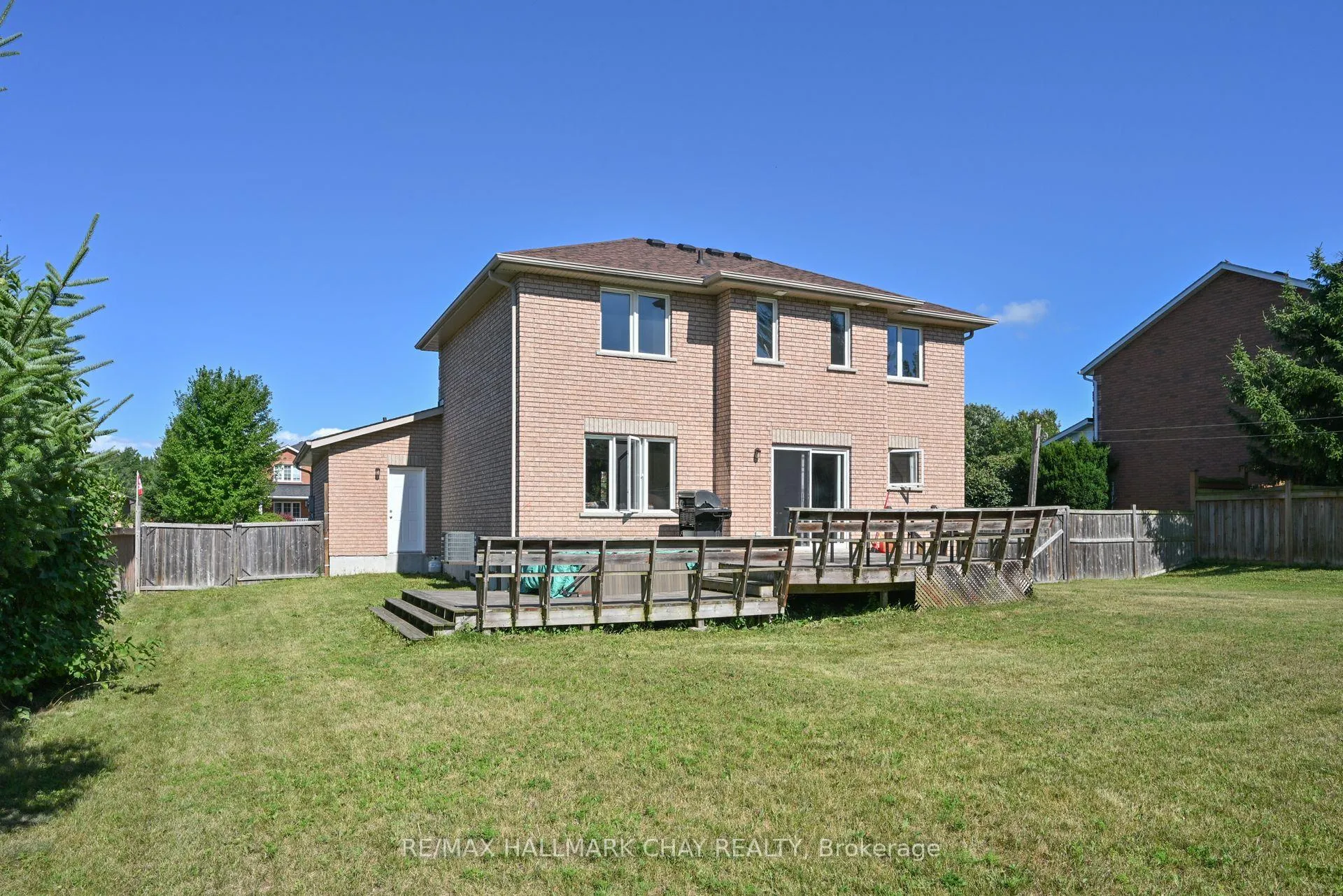 Photo 28 of 16 Brian Crescent, Adjala-Tosorontio, Everett — HOMEH