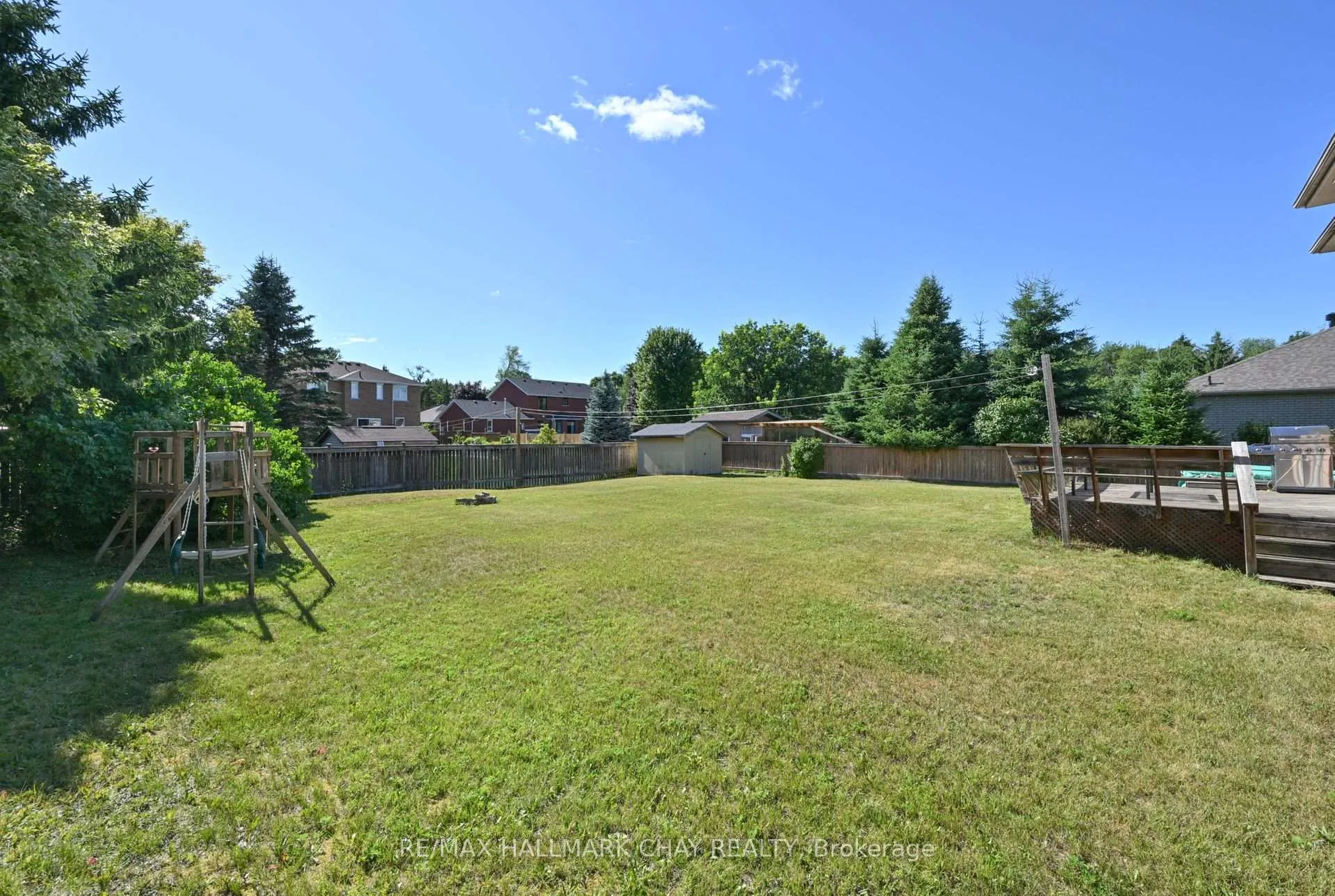 Photo 30 of 16 Brian Crescent, Adjala-Tosorontio, Everett — HOMEH