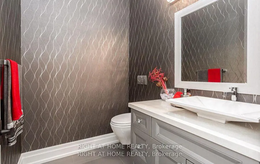Photo 17 of 1220 Meredith Avenue, Mississauga, Lakeview — HOMEH