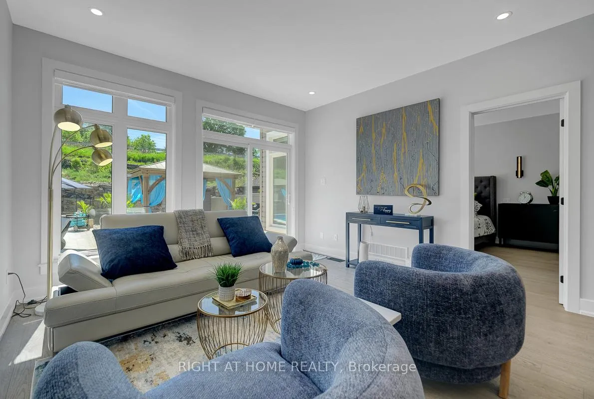 Photo 10 of 780 Keinouche Place, Ottawa, Camelot — HOMEH